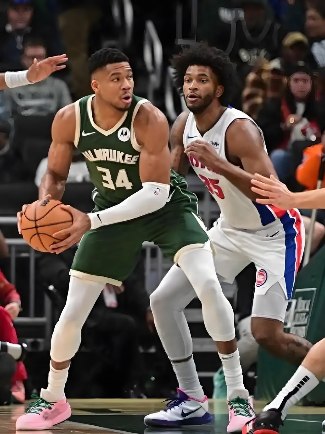 雄鹿NBA战胜热火，字母哥统治内线(雄鹿字母哥顶薪续约)